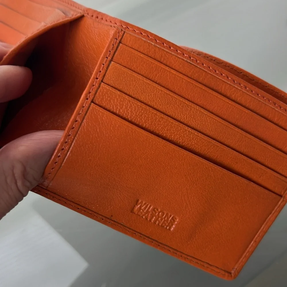 🍊NWOT Wallet | Orange Leather Bi-Fold Key Card/Cash Holder by Wilsons Leather